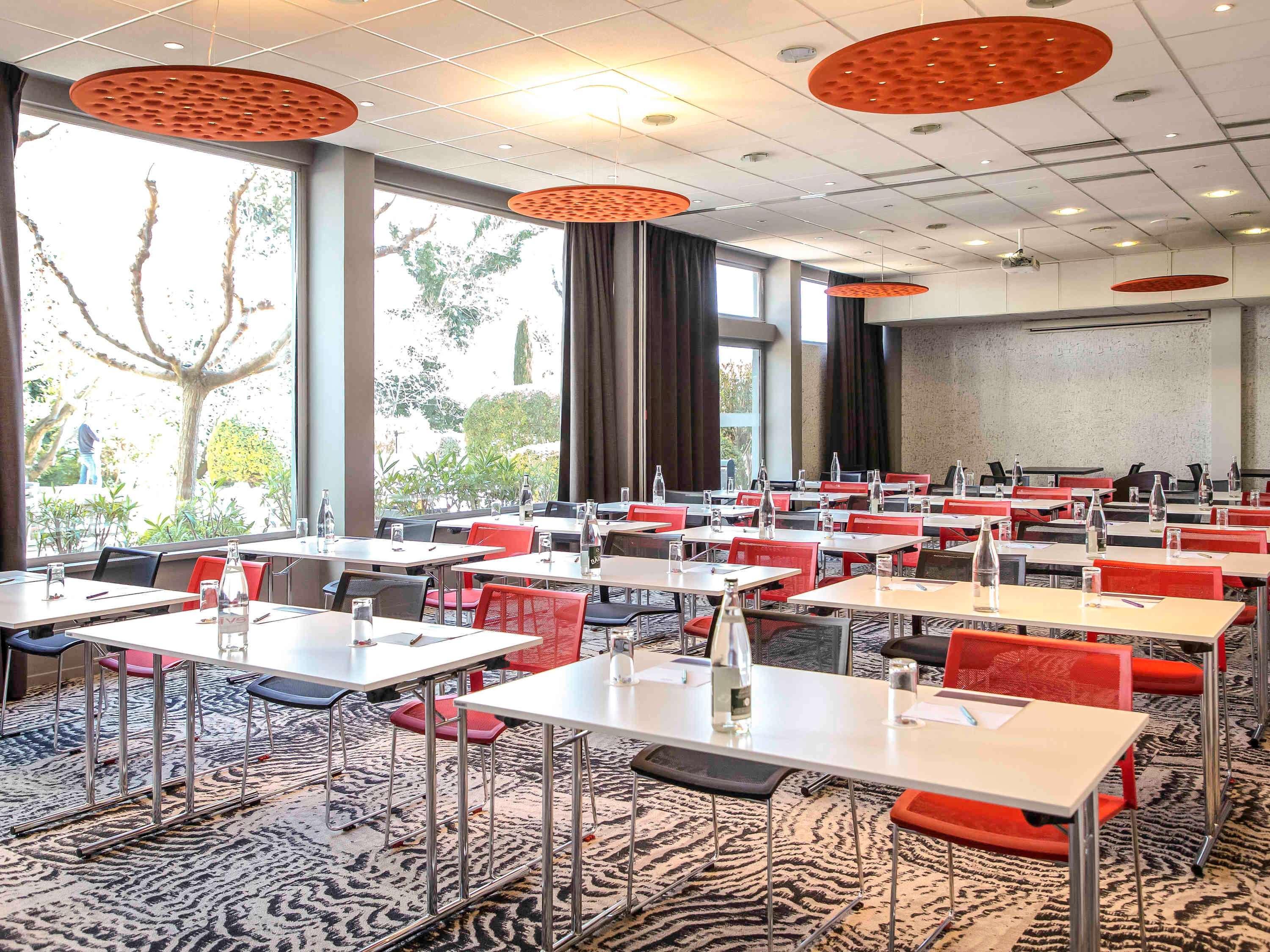 Ibis Cavaillon Portes Du Luberon Exterior photo